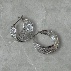 Elegant Vintage Silver Tone Hoop Earrings
